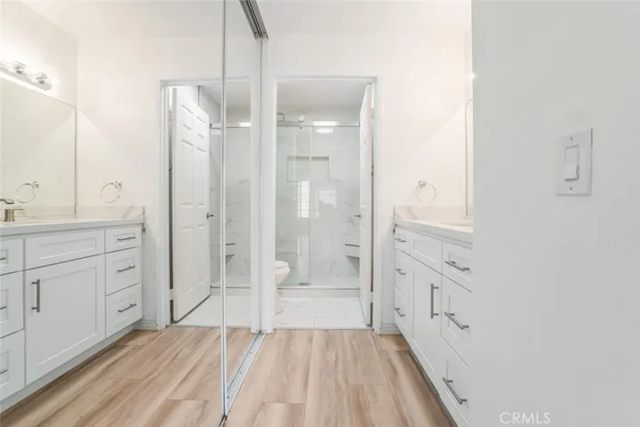 5540 Owensmouth Avenue 302, Woodland Hills, California 91367