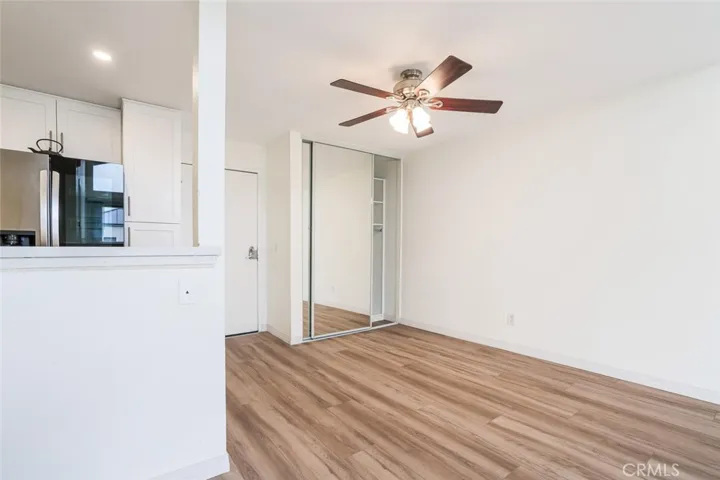 5540 Owensmouth Avenue 302, Woodland Hills, California 91367