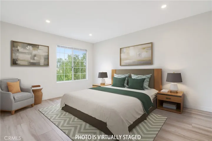 5540 Owensmouth Avenue 302, Woodland Hills, California 91367
