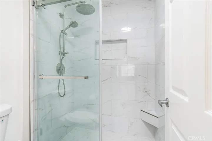5540 Owensmouth Avenue 302, Woodland Hills, California 91367