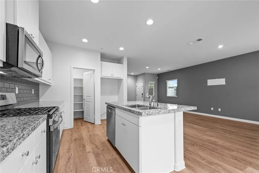 12682 Ironstone, Moreno Valley, California 92555 home-pic-11