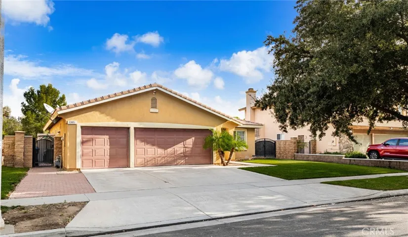 1395 Pinewood Dr, Corona, California 92881
