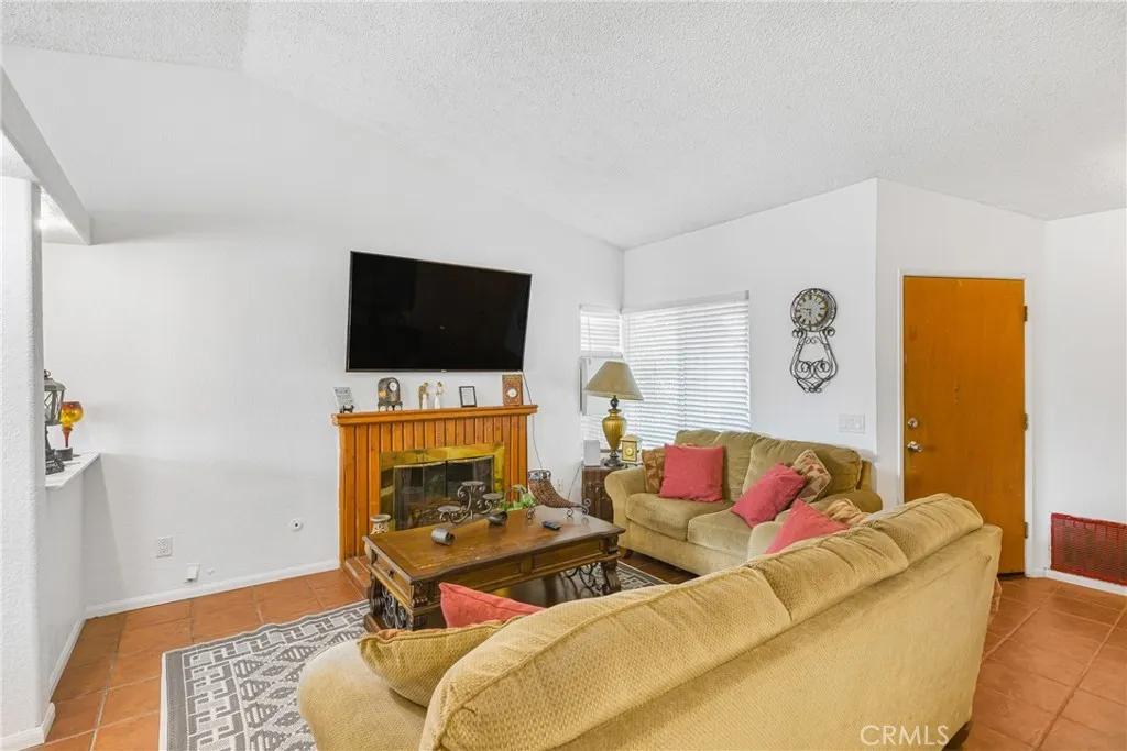 1829 Springtree, Perris, California 92571 home-pic-5