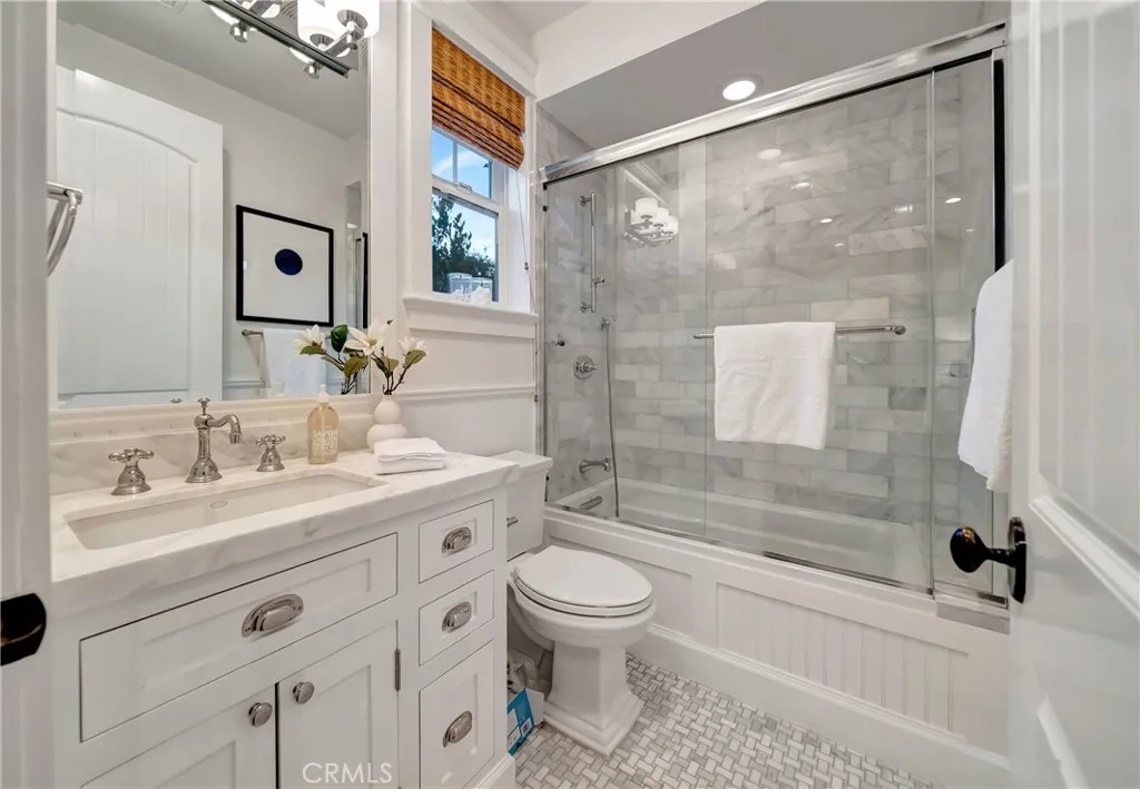 4821 Oak Park, Encino, California 91316 home-pic-40