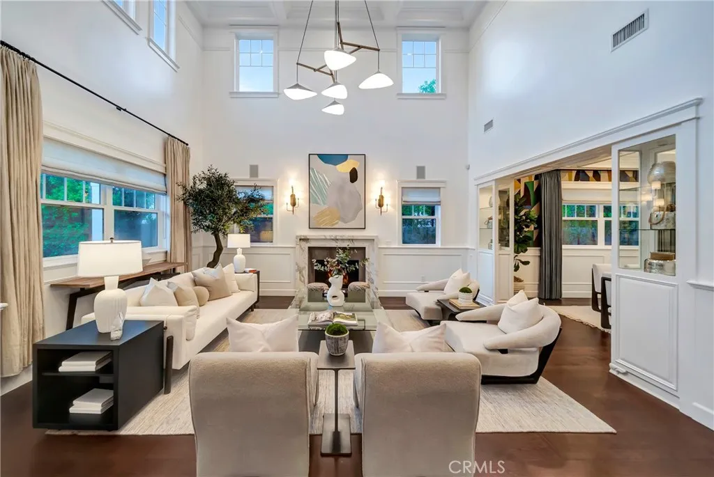 4821 Oak Park, Encino, California 91316 home-pic-4