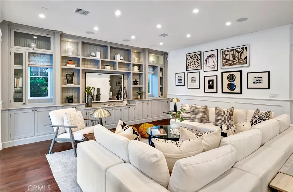 4821 Oak Park, Encino, California 91316 home-pic-22