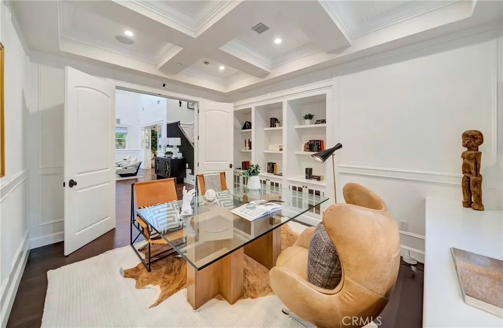 4821 Oak Park, Encino, California 91316 home-pic-20