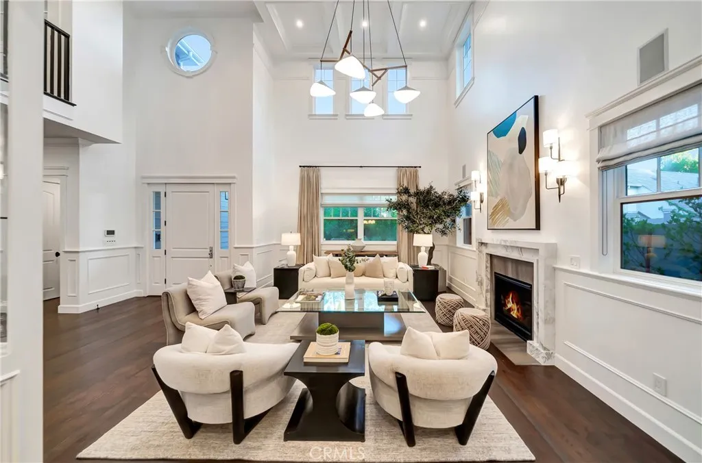 4821 Oak Park, Encino, California 91316 home-pic-2