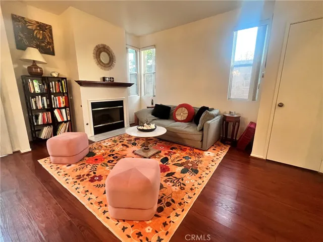 Living Space w- Gas Fireplace