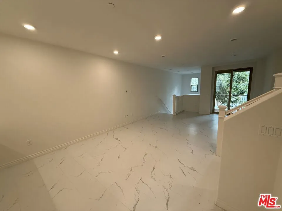 65 Plateau, Irvine, California 92618 home-pic-11