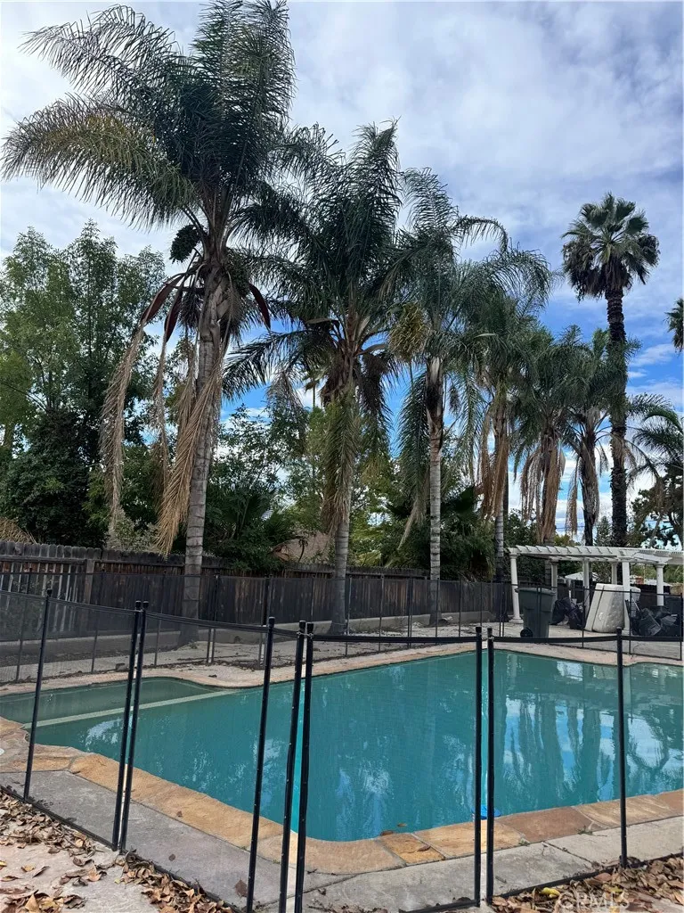 2866 Anna, Riverside, California 92506 home-pic-12