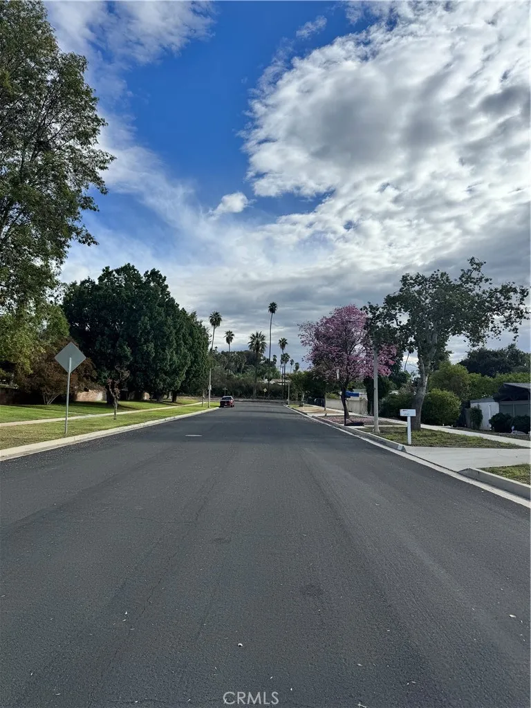 2866 Anna, Riverside, California 92506 home-pic-14