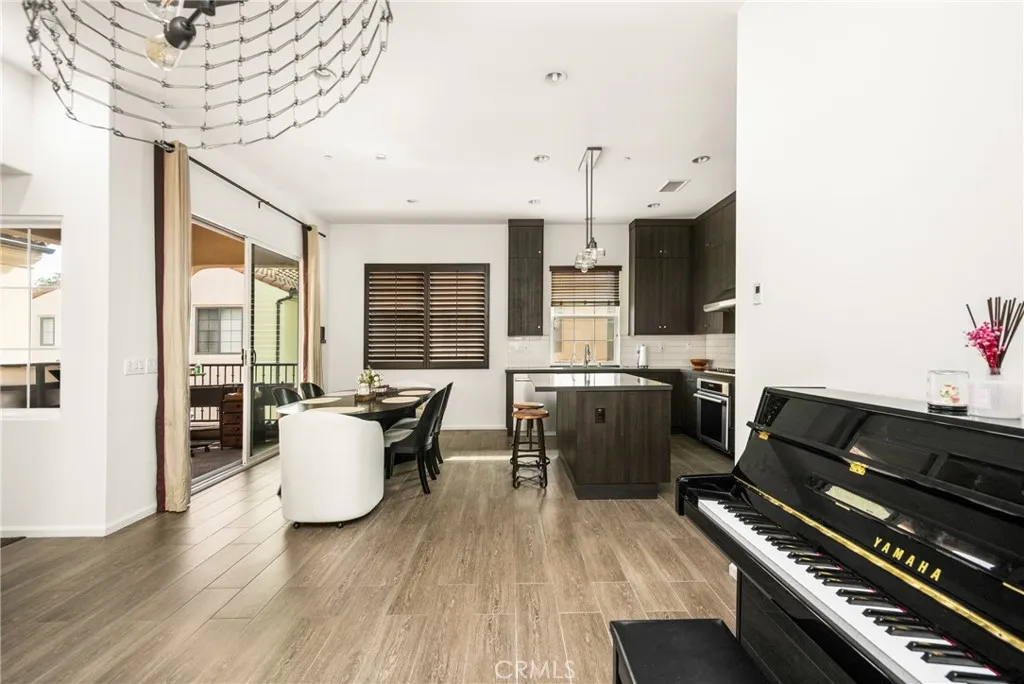 119 Strawberry, Irvine, California 92620 home-pic-11