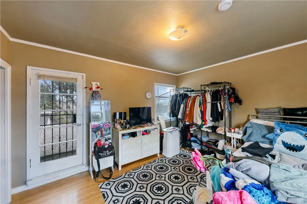 3907 Edgehill Drive, Leimert Park, California 90008 home-pic-31