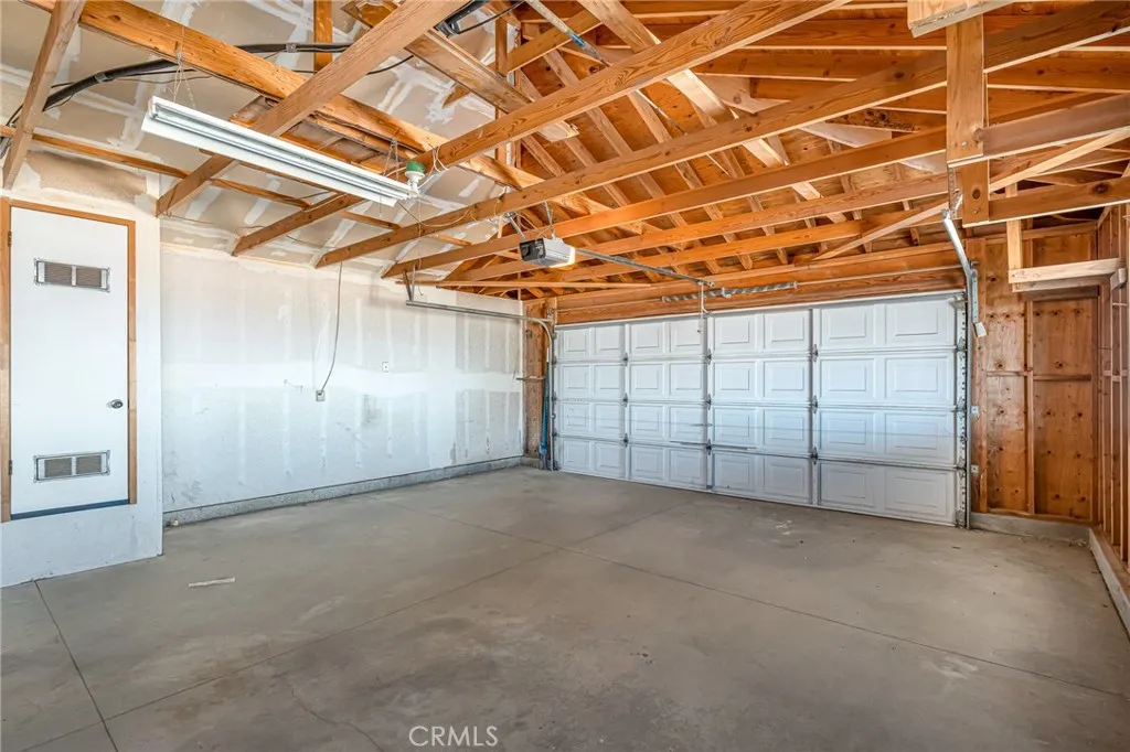8325 Johnson Road, Phelan, California 92371 home-pic-42