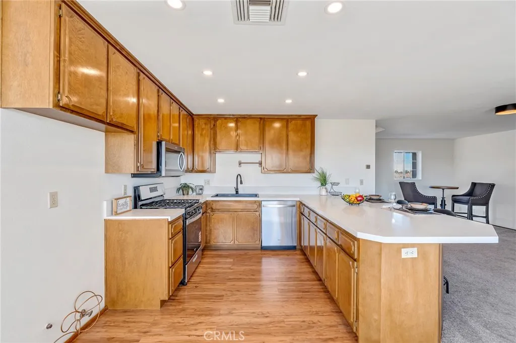 8325 Johnson Road, Phelan, California 92371 home-pic-15