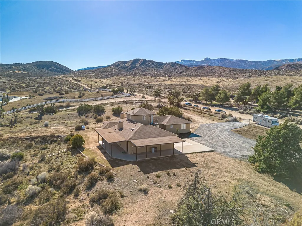 8325 Johnson Road, Phelan, California 92371 home-pic-52