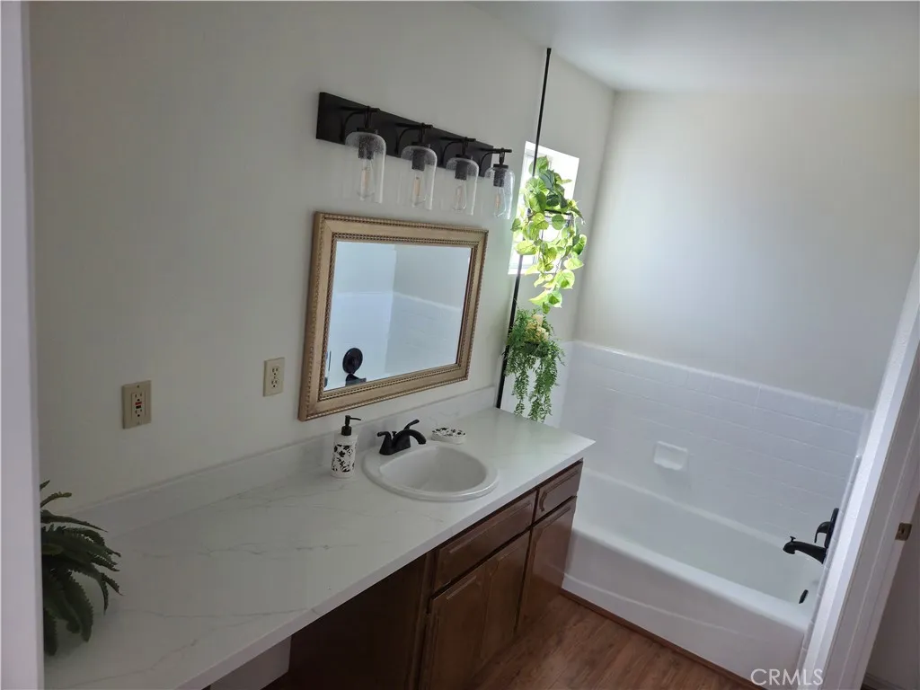 8325 Johnson Road, Phelan, California 92371 home-pic-25