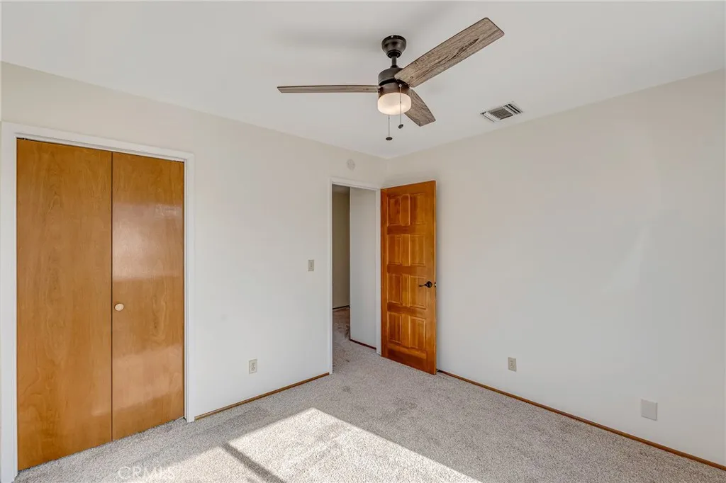 8325 Johnson Road, Phelan, California 92371 home-pic-33