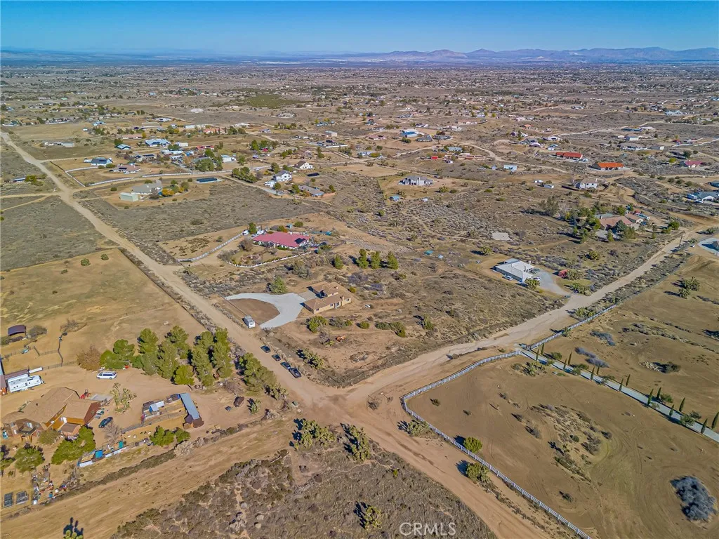 8325 Johnson Road, Phelan, California 92371 home-pic-49