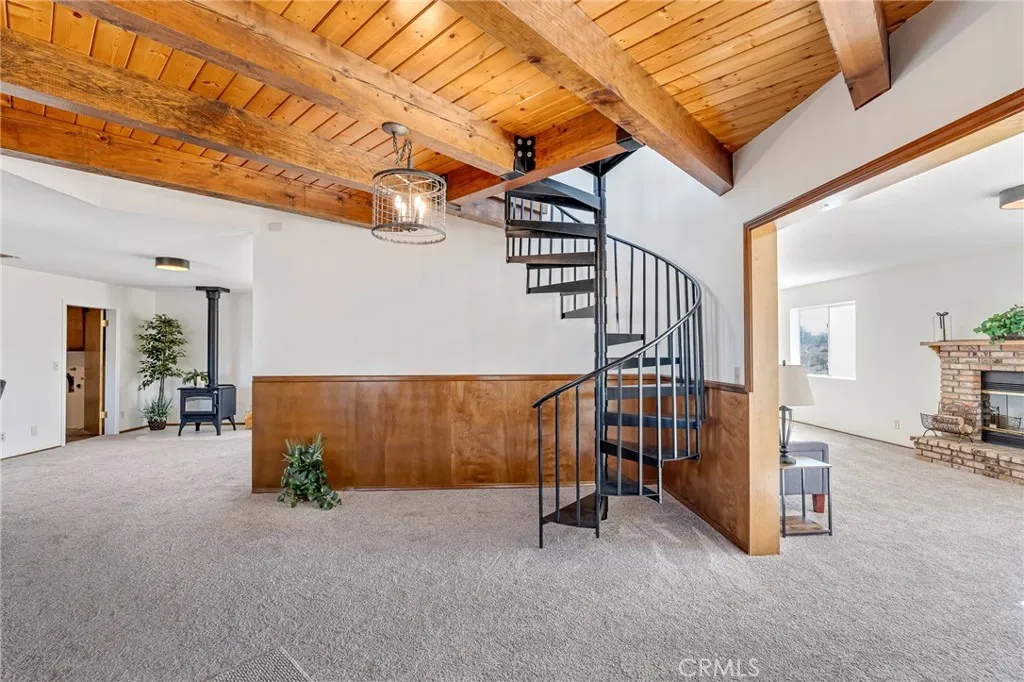 8325 Johnson Road, Phelan, California 92371 home-pic-4