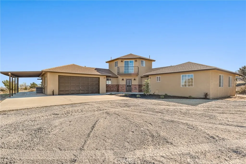 8325 Johnson Road, Phelan, California 92371 home-pic-43