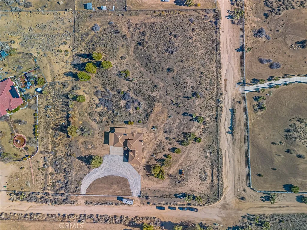 8325 Johnson Road, Phelan, California 92371 home-pic-51