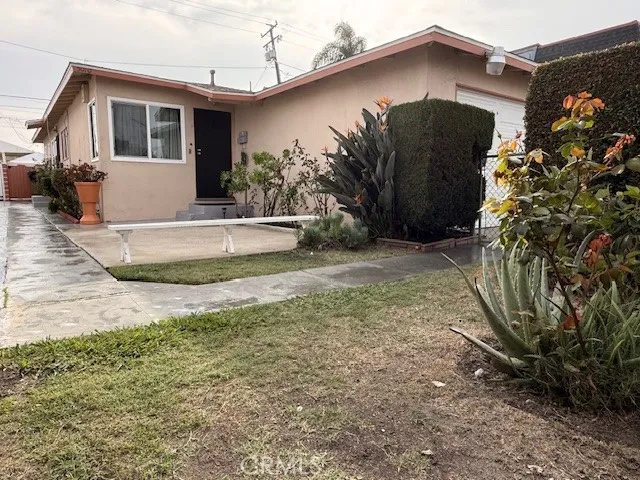 Front Unit Courtyard