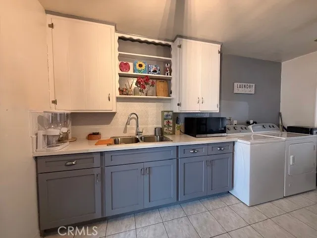 Front Unit Kitchen