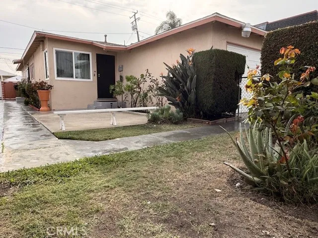 Front Unit Courtyard