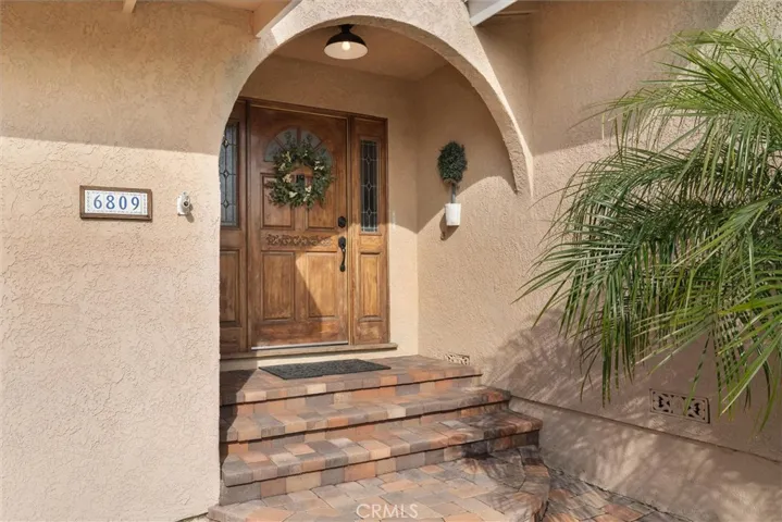 Beautiful arched entryway