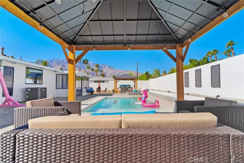 2404 E Bellamy, Palm Springs, California 92262 home-pic-9