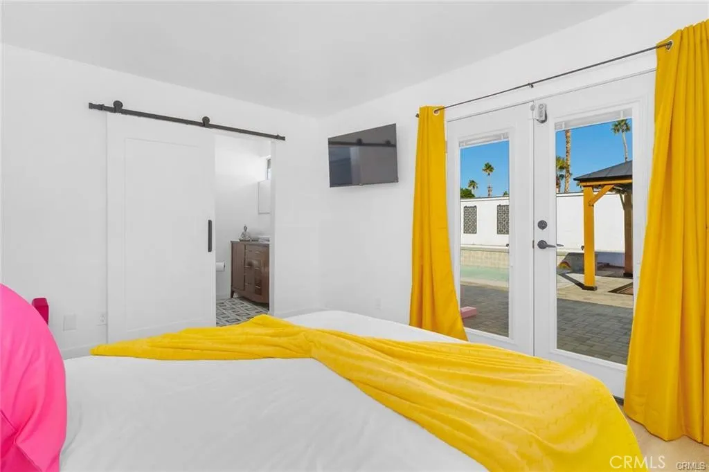 2404 E Bellamy, Palm Springs, California 92262 home-pic-6