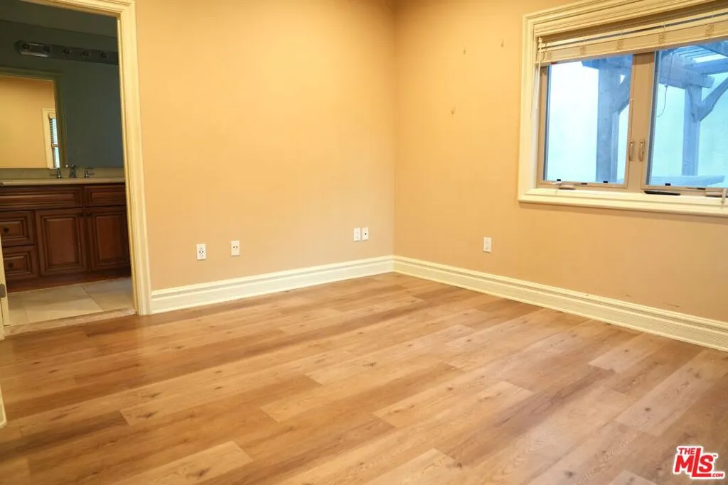 4212 Don Alanis Place, Los Angeles, California 90008 home-pic-15