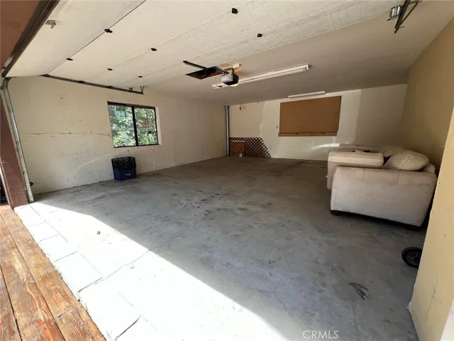 2-car garage