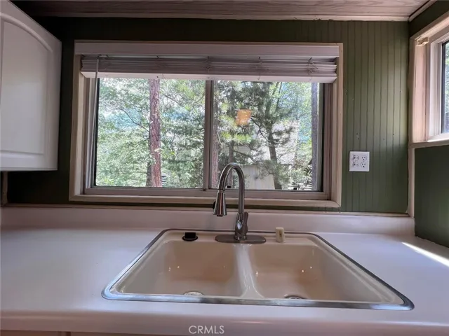 Main unit (A-frame) kitchen