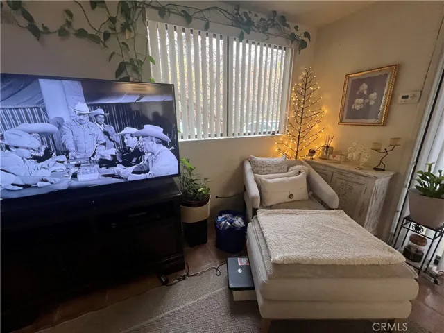 One bedroom apartment below A-frame