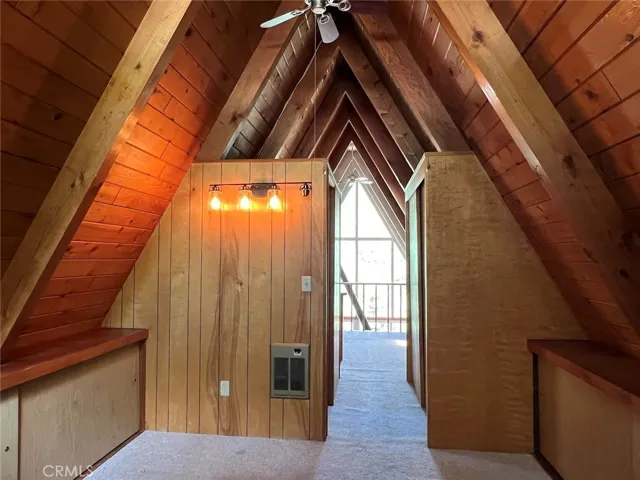 Primary adjacent to loft in the main unit