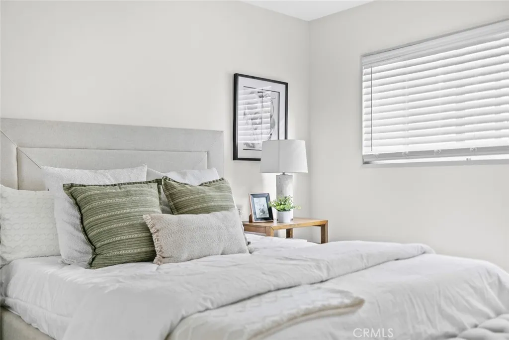 587 South St 18, Glendale, California 91202 home-pic-29