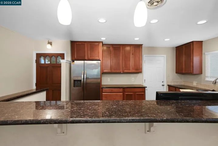 2140 Roskelley Dr, Concord, California 94519