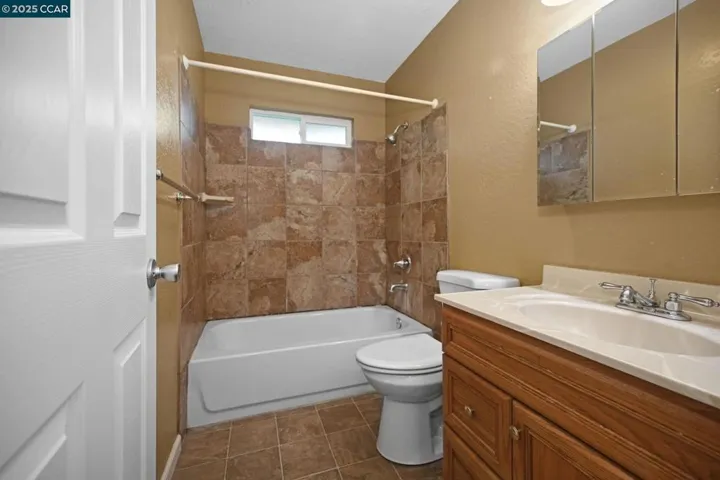 2140 Roskelley Dr, Concord, California 94519