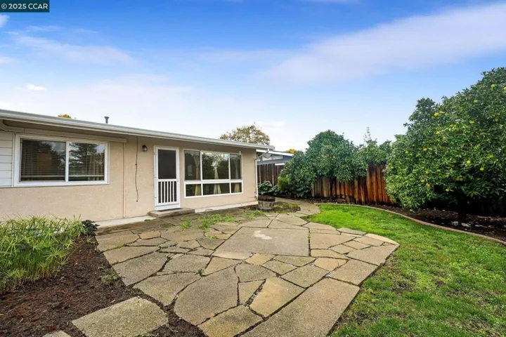 2140 Roskelley Dr, Concord, California 94519