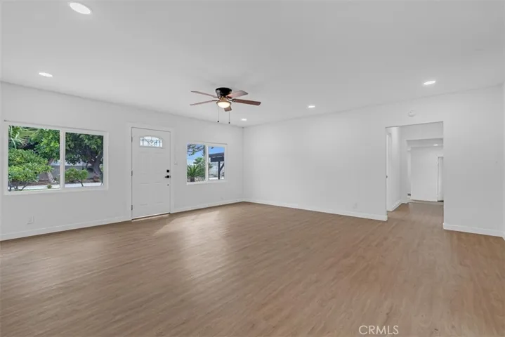 9952 La Docena Ln
