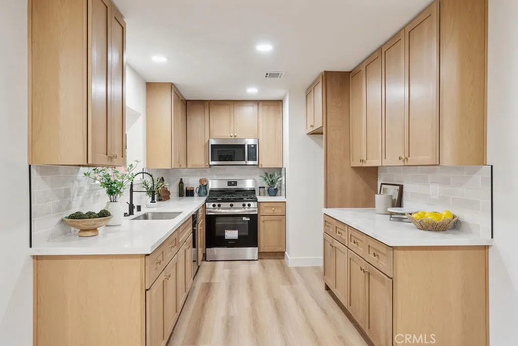 2430 Mesquite, Corona, California 92882 home-pic-10