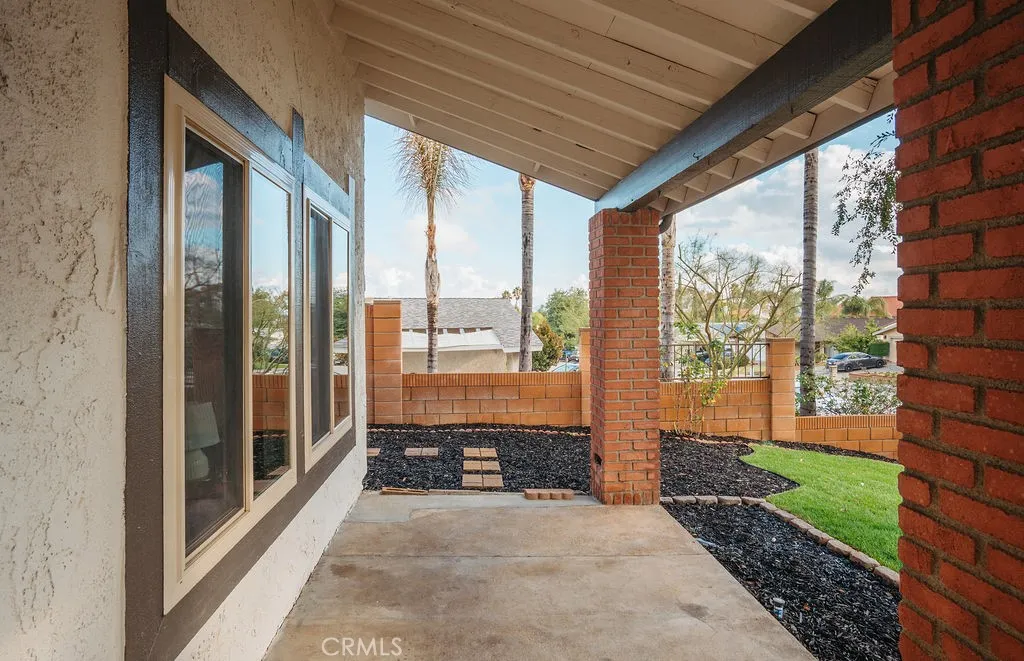 2430 Mesquite, Corona, California 92882 home-pic-32