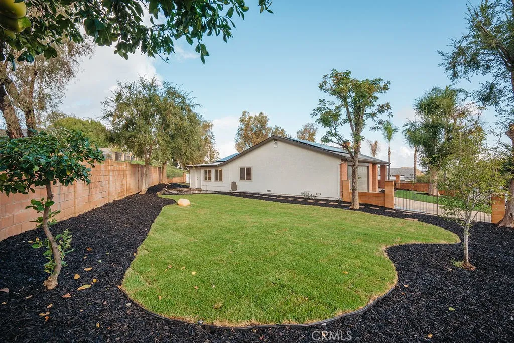 2430 Mesquite, Corona, California 92882 home-pic-35