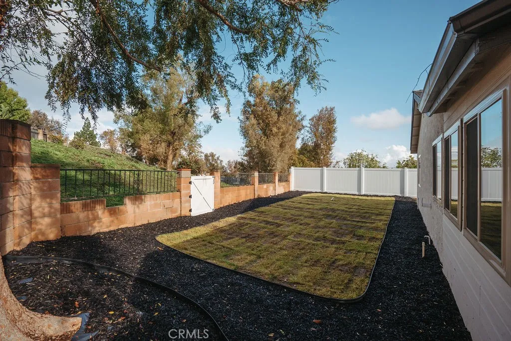 2430 Mesquite, Corona, California 92882 home-pic-40