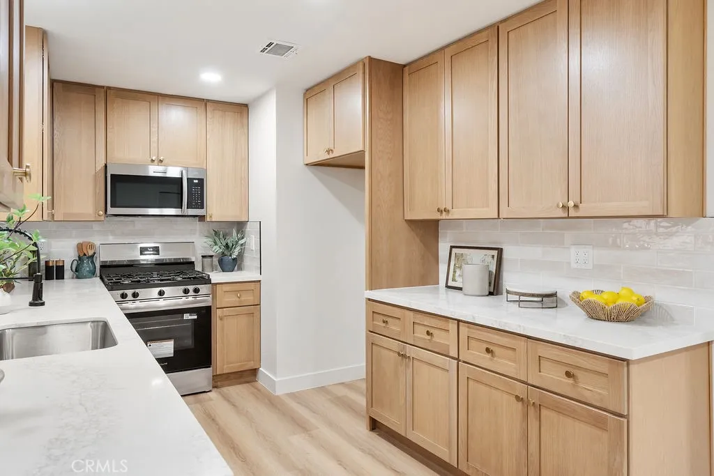 2430 Mesquite, Corona, California 92882 home-pic-11