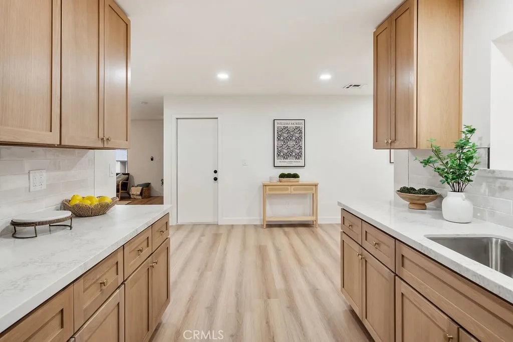 2430 Mesquite, Corona, California 92882 home-pic-12