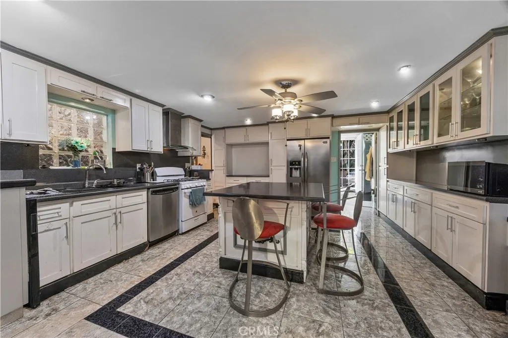 26327 Athena, Harbor City, California 90710 home-pic-17